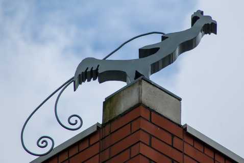 Alphen aan den Rijn - Romeinse figuren op Palazzo