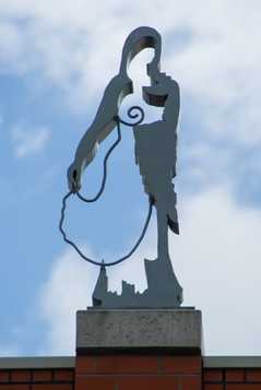 Alphen aan den Rijn - Romeinse figuren op Palazzo