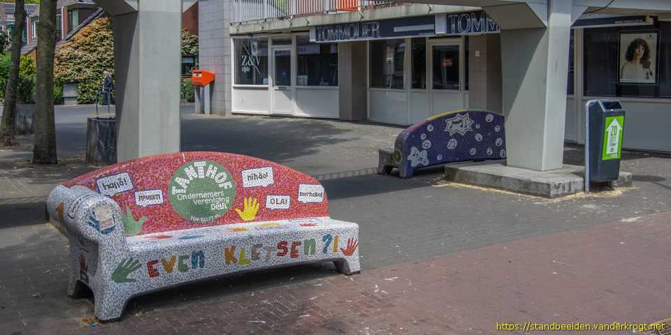 Delft - Social Sofa 'Kletsbank'