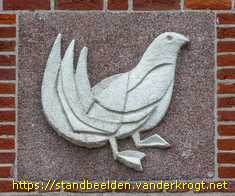 Den Haag - Portiekornamenten vogels en bloemen