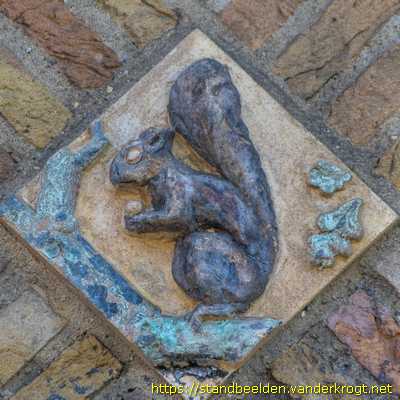 Den Haag - Vogels en eekhoorn