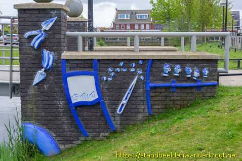 Den Haag - Drie bruggen met Westlandse elementen