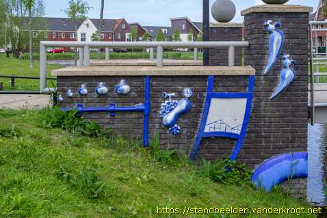 Den Haag - Drie bruggen met Westlandse elementen