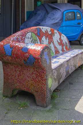 Den Haag - Social Sofa 'Loosduinen-Lachebekjes'