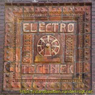 Dordrecht - Reliëfs Technische School