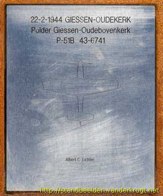 Giessenburg - Vliegeniersmonument Giessenlanden