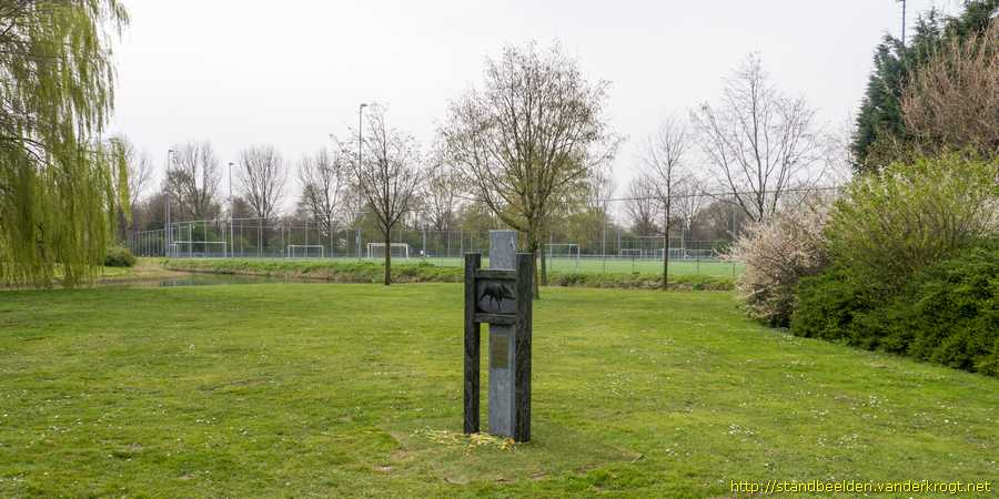 Hendrik-Ido-Ambacht - Herinnering aan het gestolen kunstwerk 'Het Varkentje'