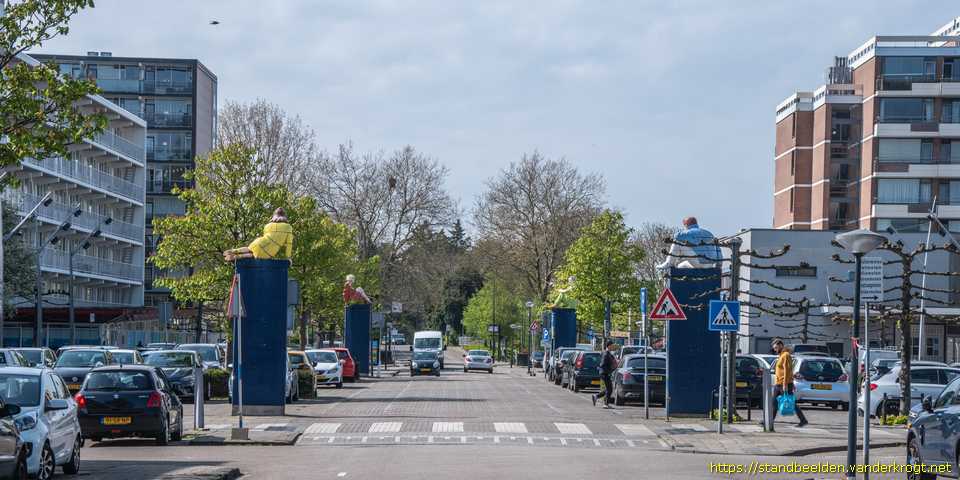 Leiden - Vijf keramische beelden