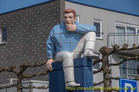 Leiden - Vijf keramische beelden