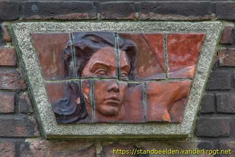 Rotterdam - Mannen- en vrouwenkoppen, dieren en zonnebloemen