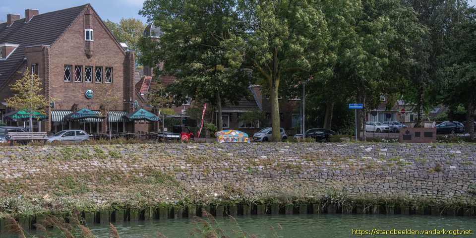 Rotterdam Heijplaat - Social Sofa 'Vrijheid'