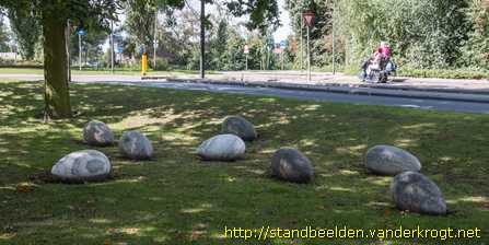 Vlaardingen - Struisvogel en haar eieren