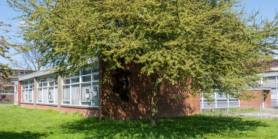 Vlaardingen - Onder moeders paraplu