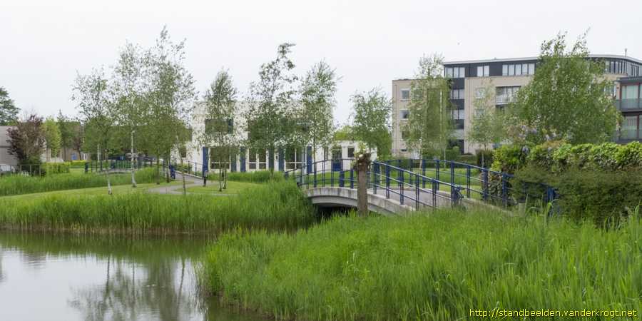 Zoetermeer - Brugleuningen met dierfiguren