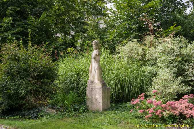 Sankt Pölten /  Weiblichen Torso