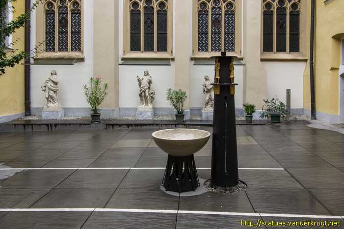 Graz /  Evangelistenbrunnen