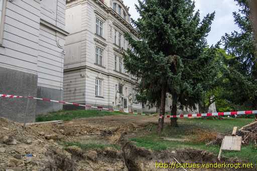 Wien /  Matronen mit Waisen