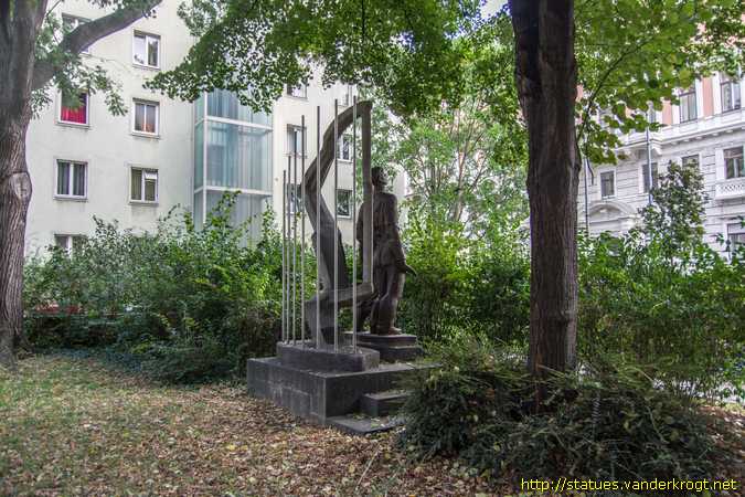 Wien /  Die Lauschenden (Richard Strauss-Denkmal)
