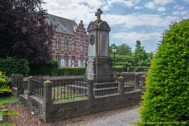 Minderhout /  Grafmonument Edouard Jaequemyns