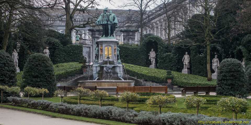 Brussel /  Standbeelden in de Kleine Zavel - Statues du Petit Sablon