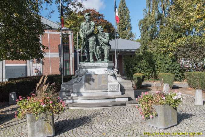 Soignies /  Monument aux morts 1914-18