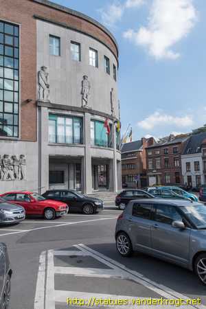 Mons /  Reliefs au Palais provincial
