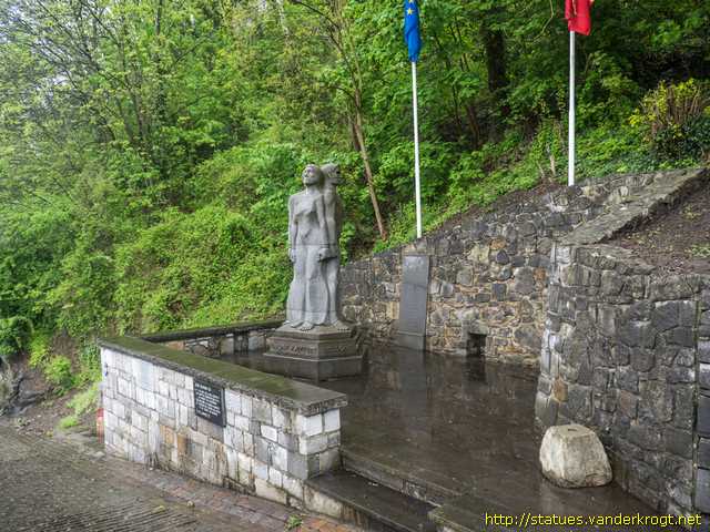 Huy /  Monument à la mémoire des victimes des camps de concentration