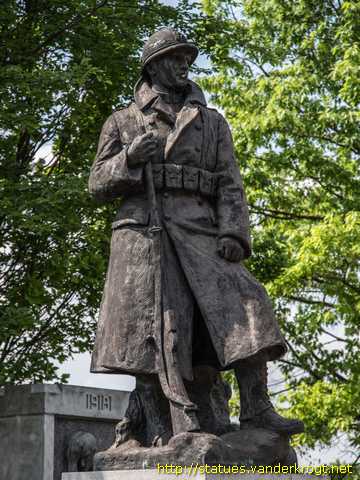 Visé /  Monument aux morts