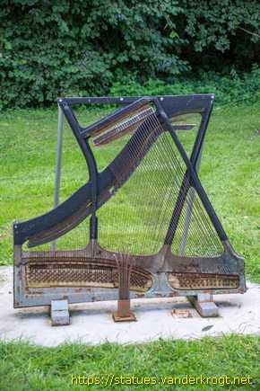 Eupen /  Klavierrahmen