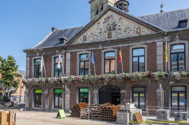 Bree /  Fronton met Sint Michiel