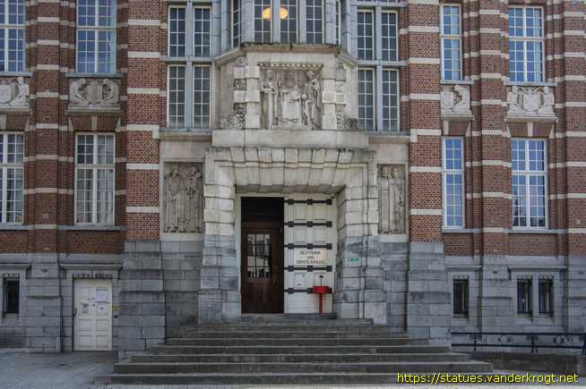 Dendermonde /  Reliëfs Gerechtsgebouw