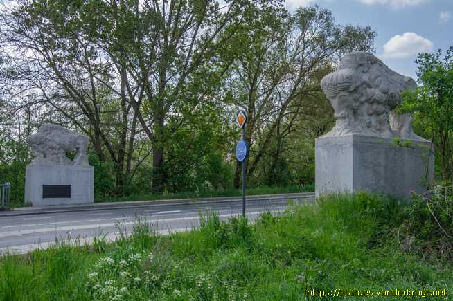 Oudenaarde /  Vier bizons