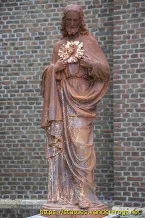 Kerkhove /  Heilig Hartbeeld