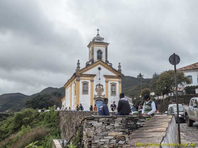 Ouro Preto /  Virgem protegendo os escravos