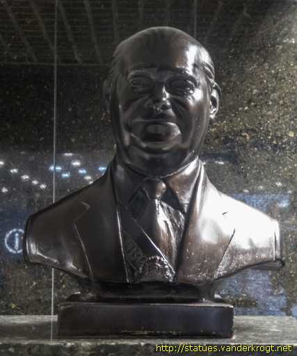 Confins /  Tancredo de Almeida Neves
