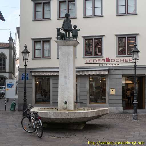 Sankt Gallen /  Zwei Mädchen mit einem Hund