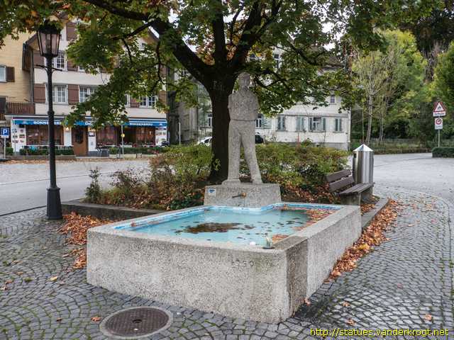Thal /  Brunnen mit Stehendem Mann