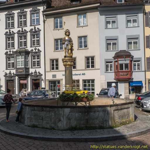 Schaffhausen /  Brunnen am Platz