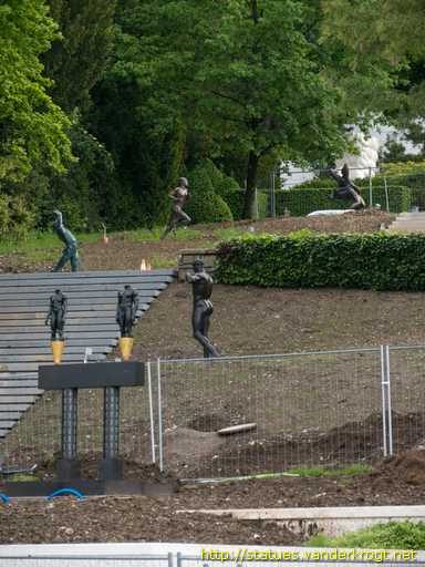 Lausanne /  Le jardin des sculptures de la Musée olympique