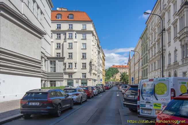 Praha /  Plavec