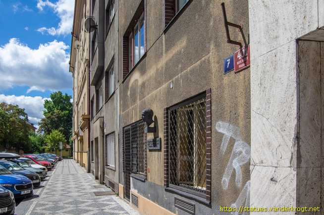 Praha /  Konstantin Biebl