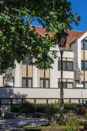 Praha /  Čtyři sochy českých panovníků