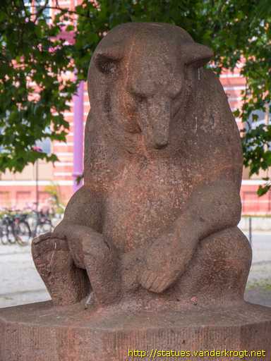 Berlin /  Bären-Brunnen