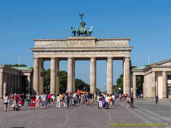 Berlin /  Quadriga auf dem Brandenburger Tor