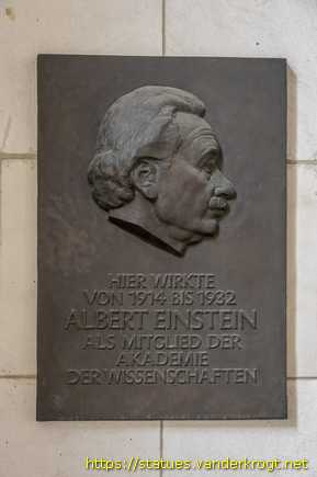 Berlin /  Albert Einstein