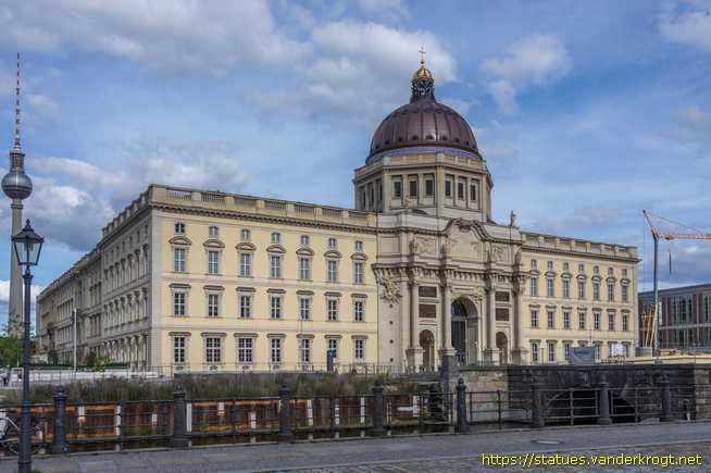Berlin /  Moses, Elias und die Herrschertugenden am Schloß