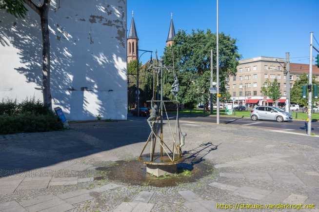 Berlin /  Kletternde Kinder