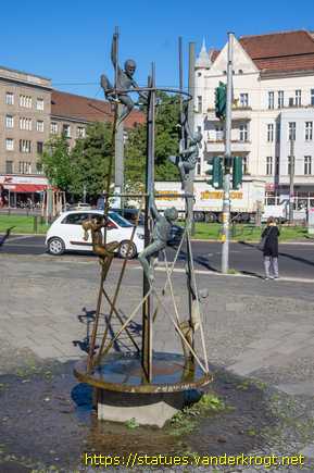 Berlin /  Kletternde Kinder