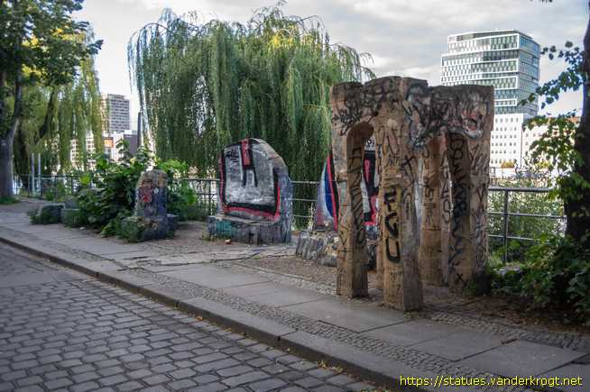 Berlin /  Blau-Bogen-Wiese