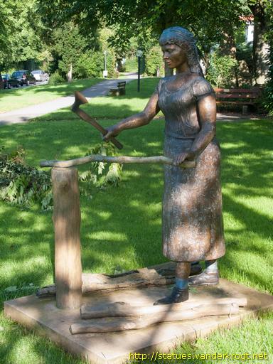 Eberbach /  Rindenklopferin-Denkmal